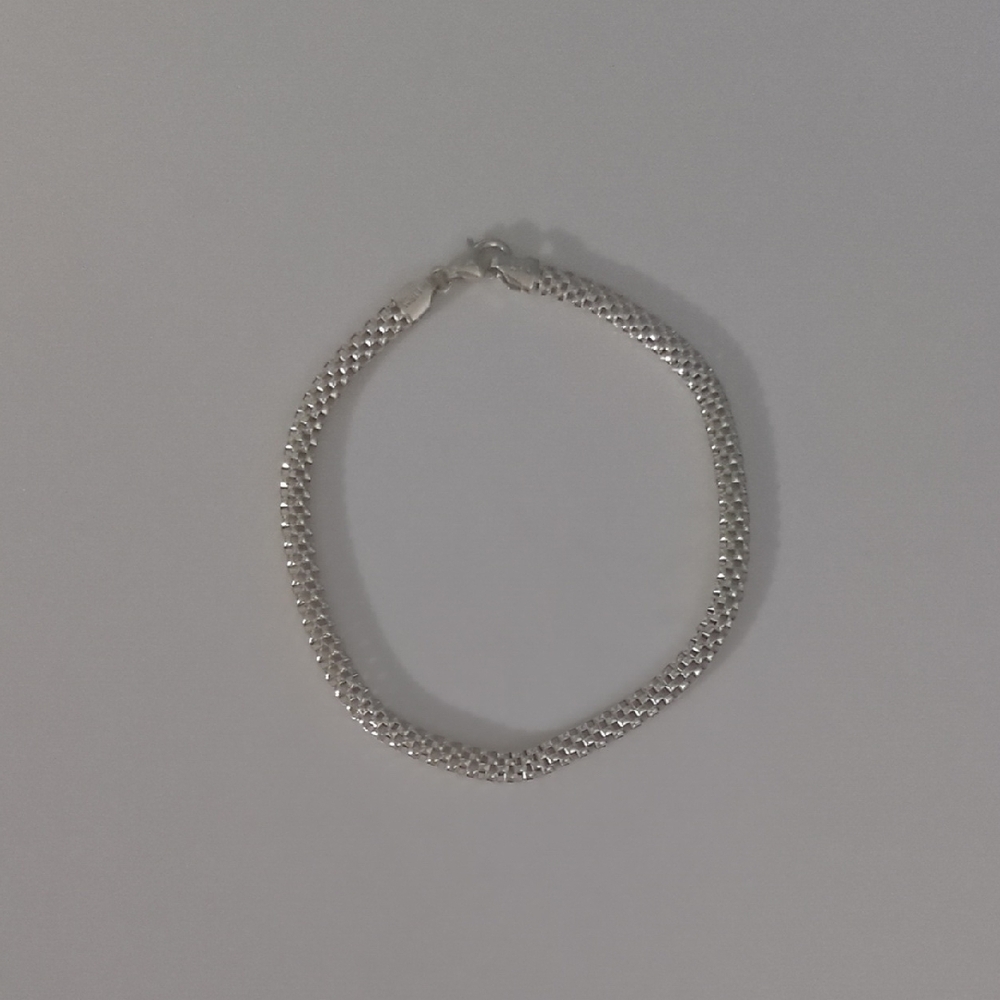 Elegant Silver Chain Bracelet